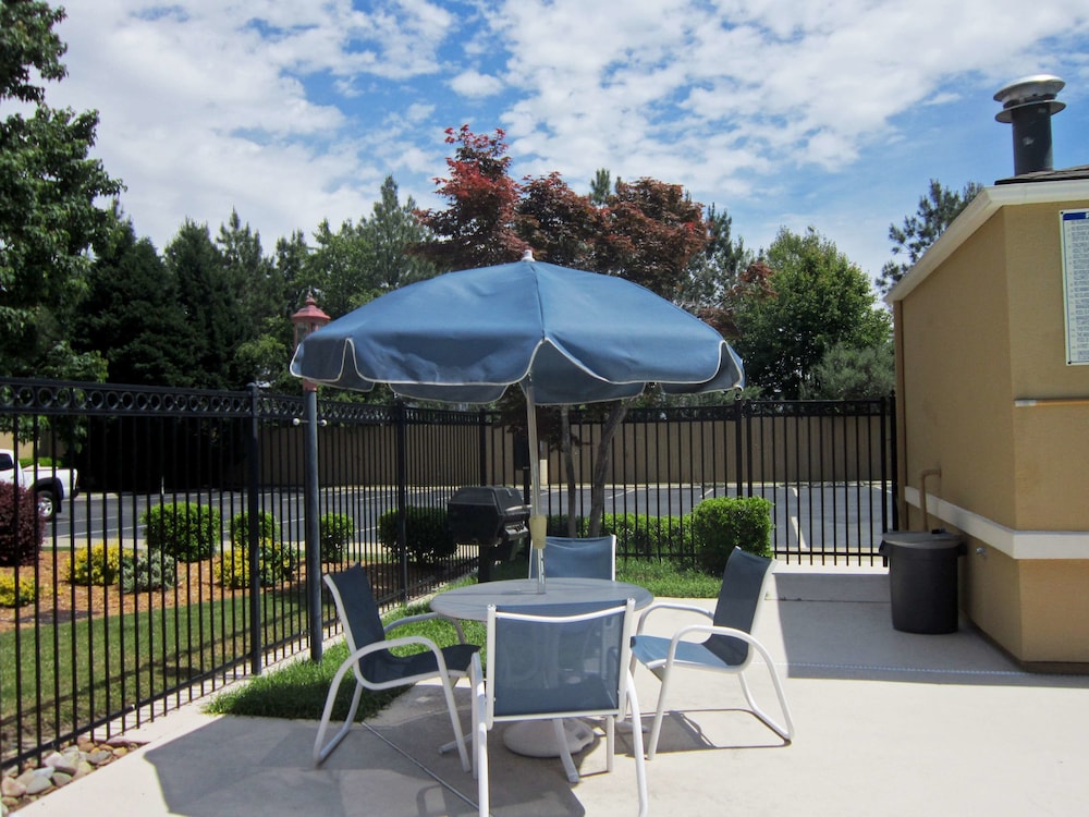 Extended Stay America Suites - Fayetteville - Fort Bragg,North Carolina>>Fayetteville,3 star