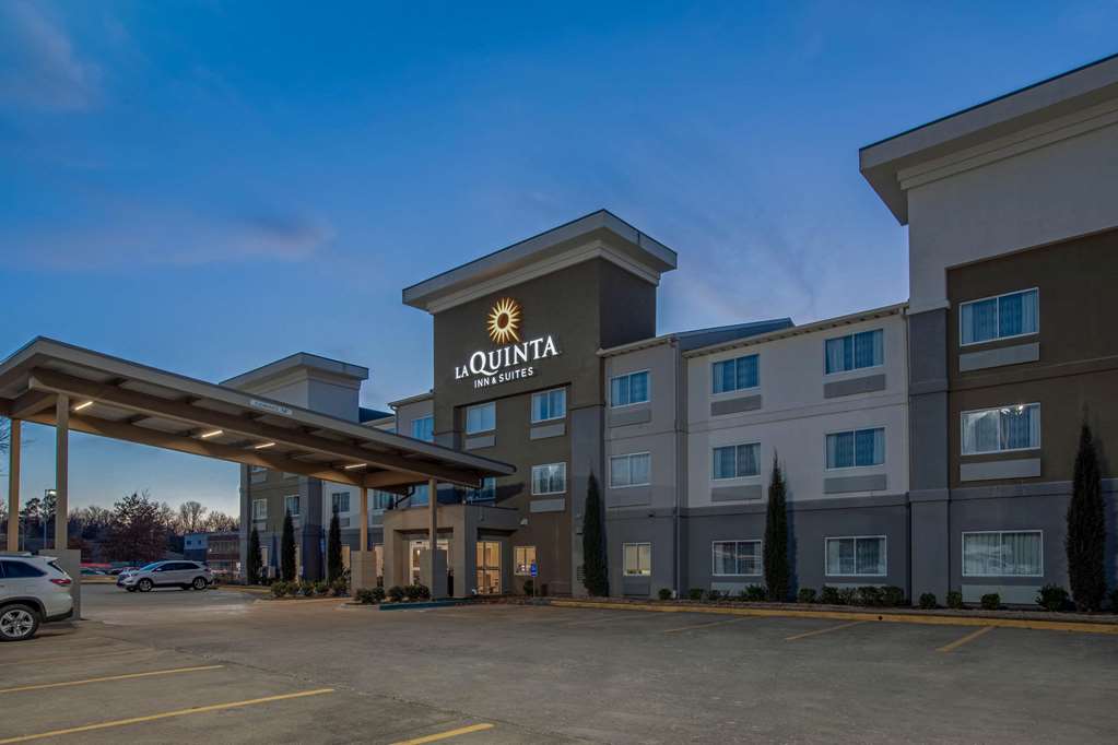 La Quinta Inn & Suites By Wyndham Fayetteville