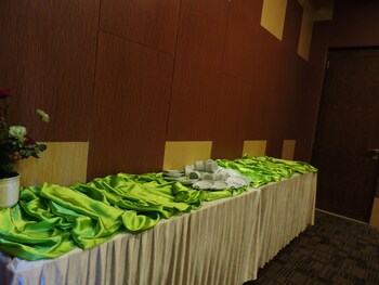 Arbor Biz Hotel,Makassar>>Biringkanya,3 star