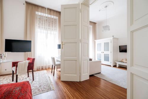 adele boutique hotel