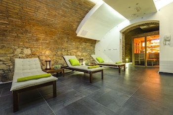adele boutique hotel