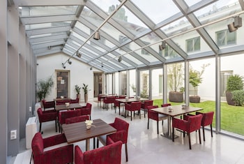adele boutique hotel