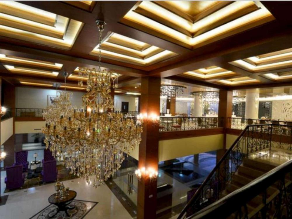 sutan raja hotel and convention cen