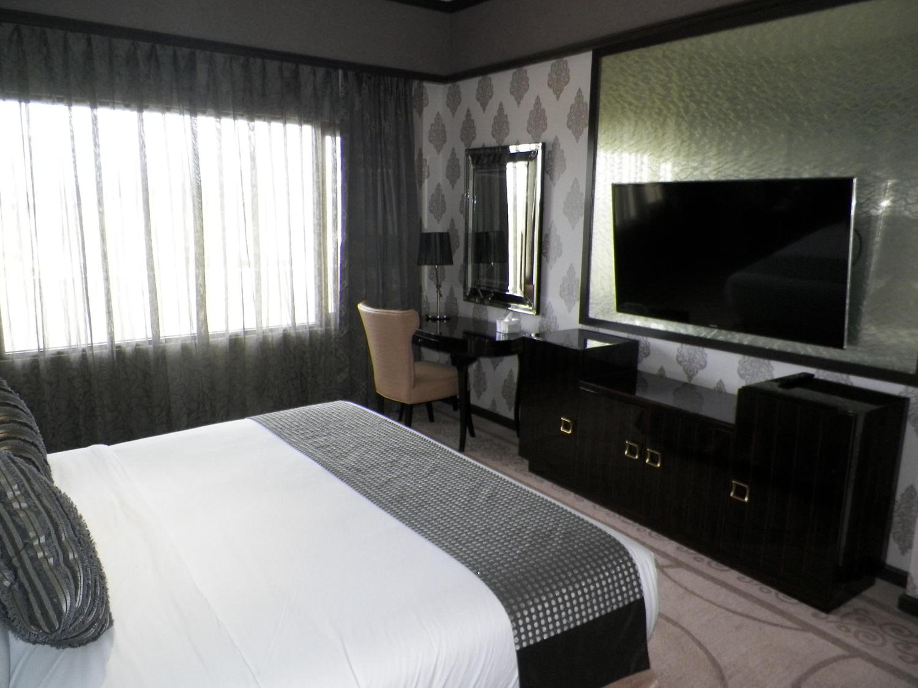 sutan raja hotel and convention cen