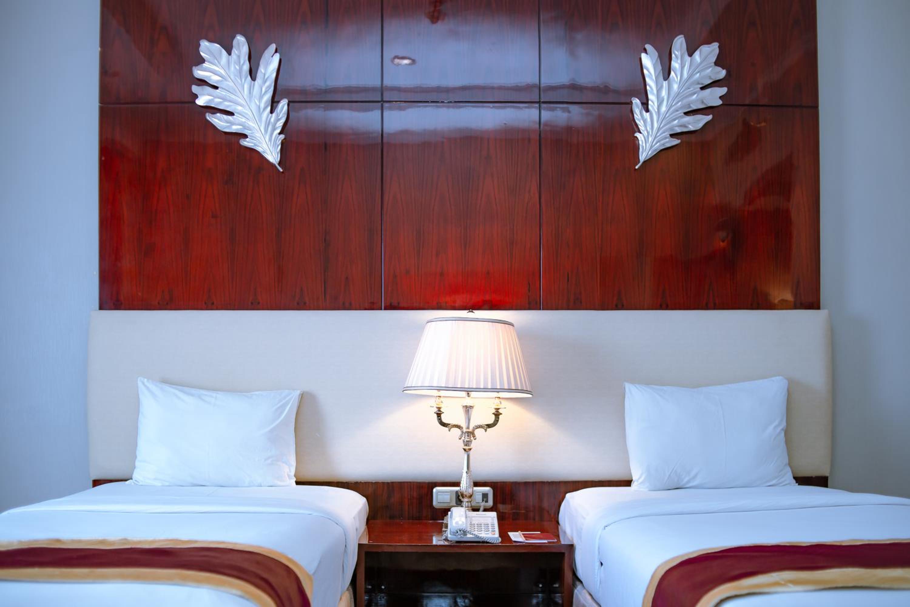 sutan raja hotel and convention cen