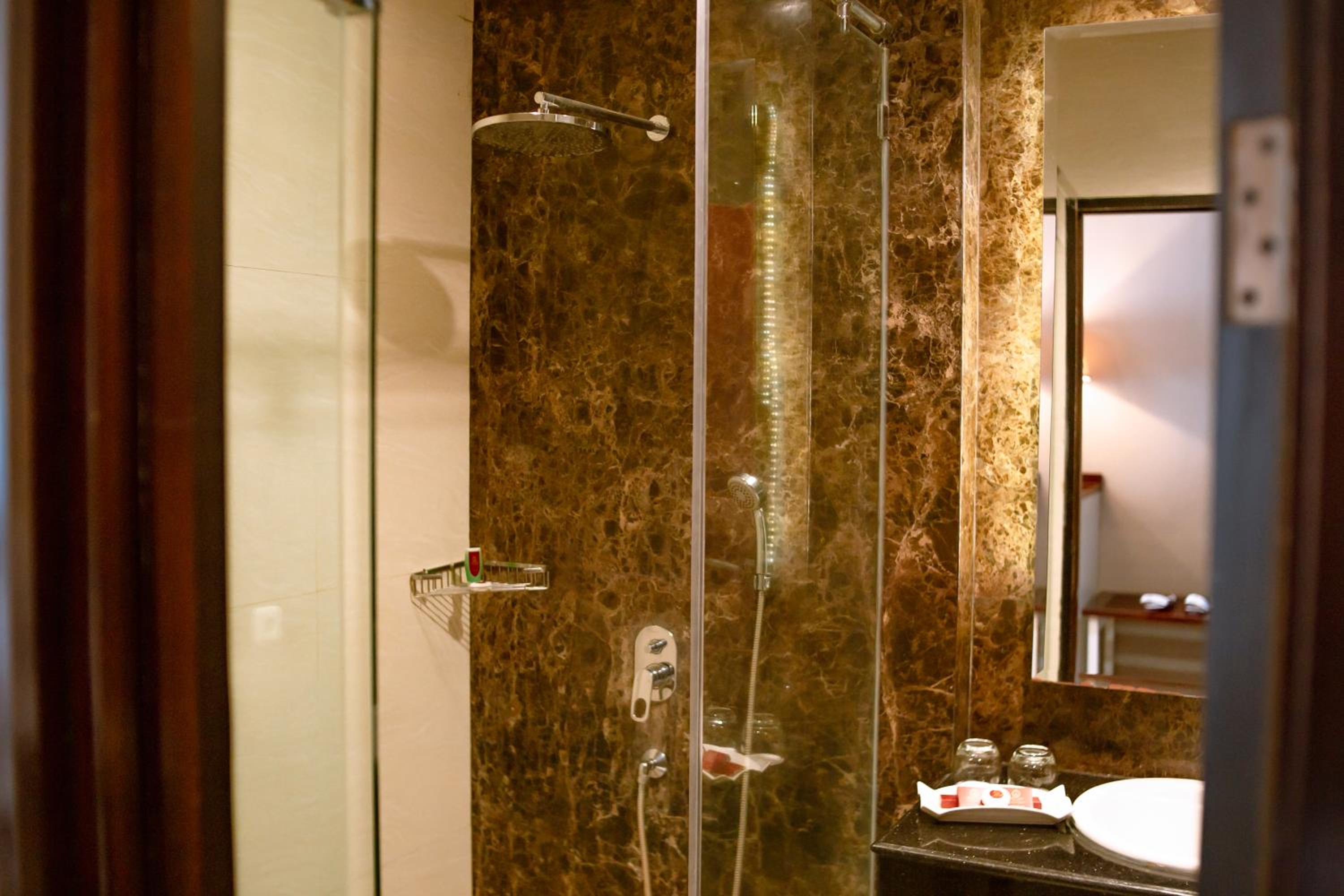 sutan raja hotel and convention cen