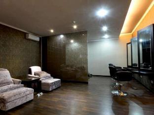 sutan raja hotel and convention cen