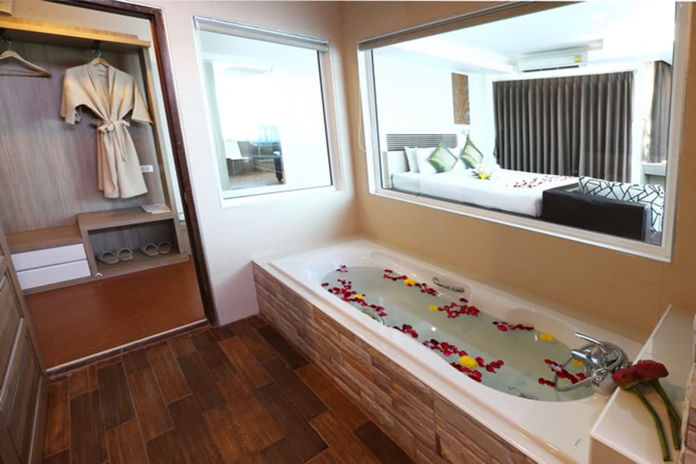 green hotel and resort khon kaen