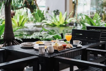 green hotel and resort khon kaen