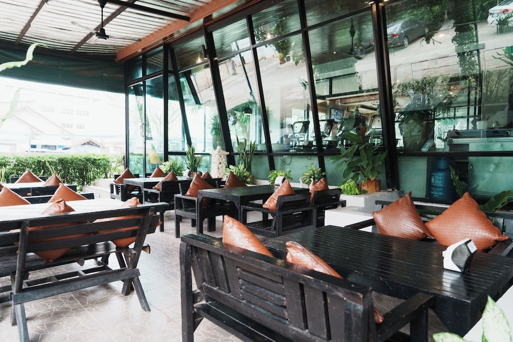 green hotel and resort khon kaen