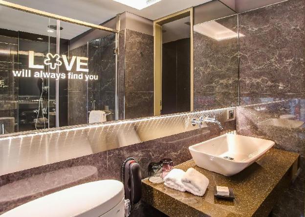 check inn taipei nanjing