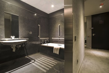 check inn taipei nanjing