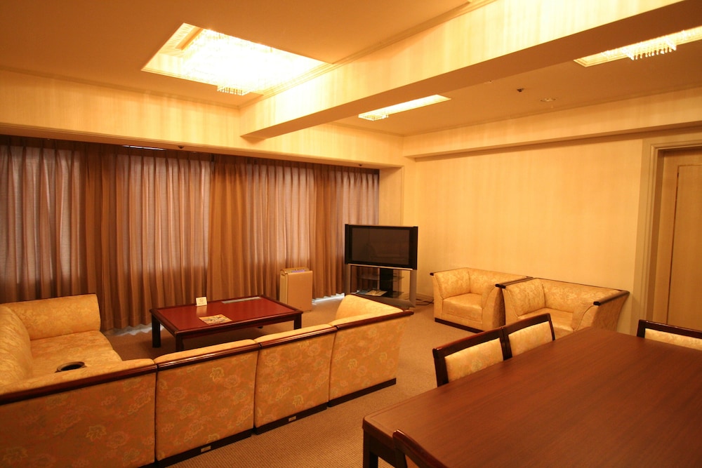 okayama plaza hotel