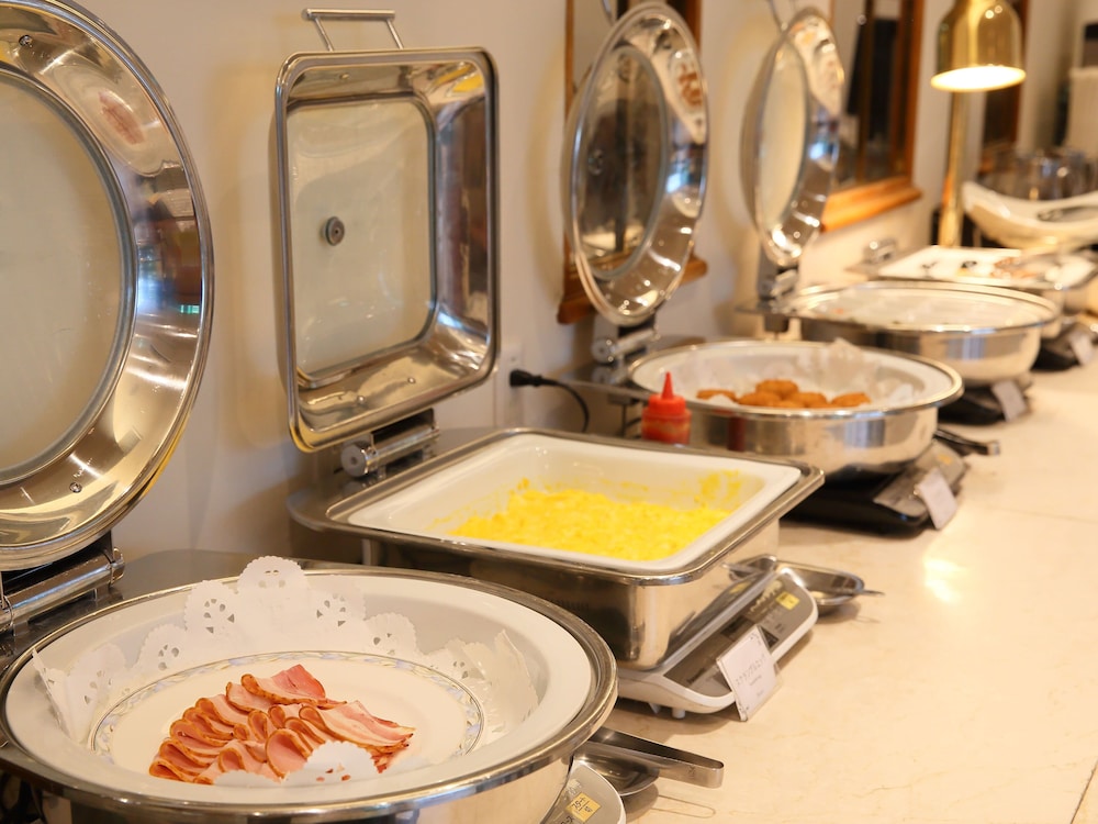 hotel claiton shin osaka