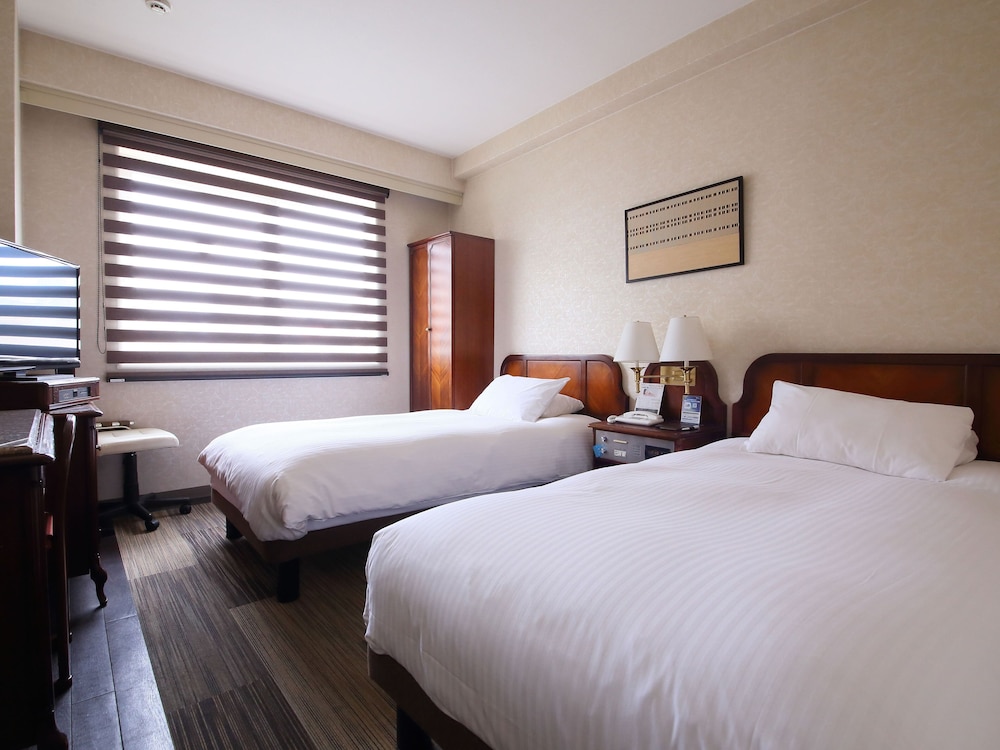 hotel claiton shin osaka