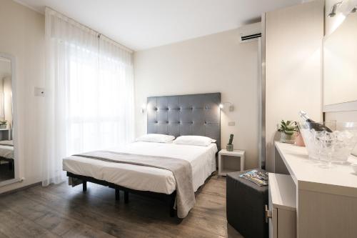 hotel thea