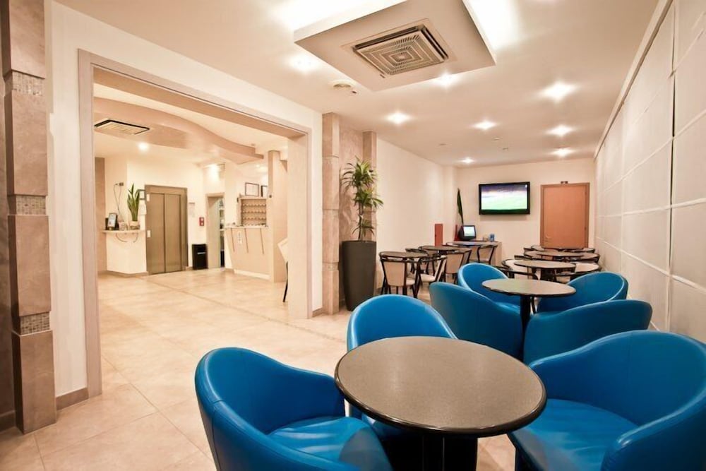 hotel thea