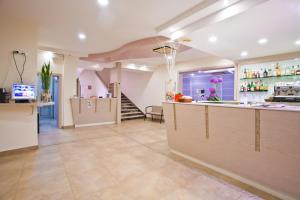 hotel thea