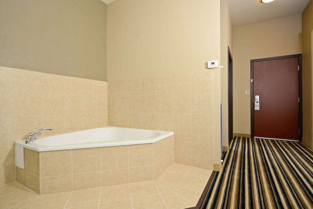 holiday inn express and suites forrest city by ihg