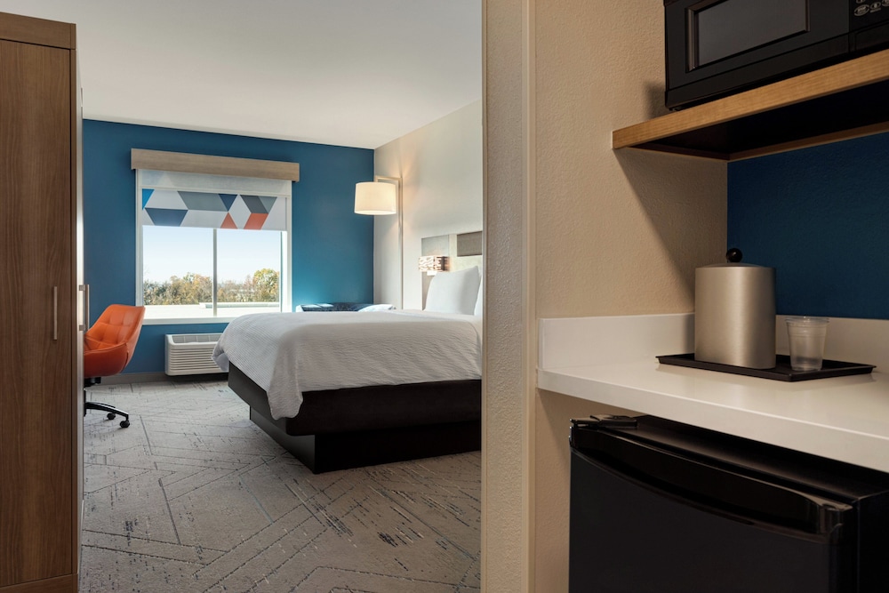 holiday inn express and suites forrest city by ihg