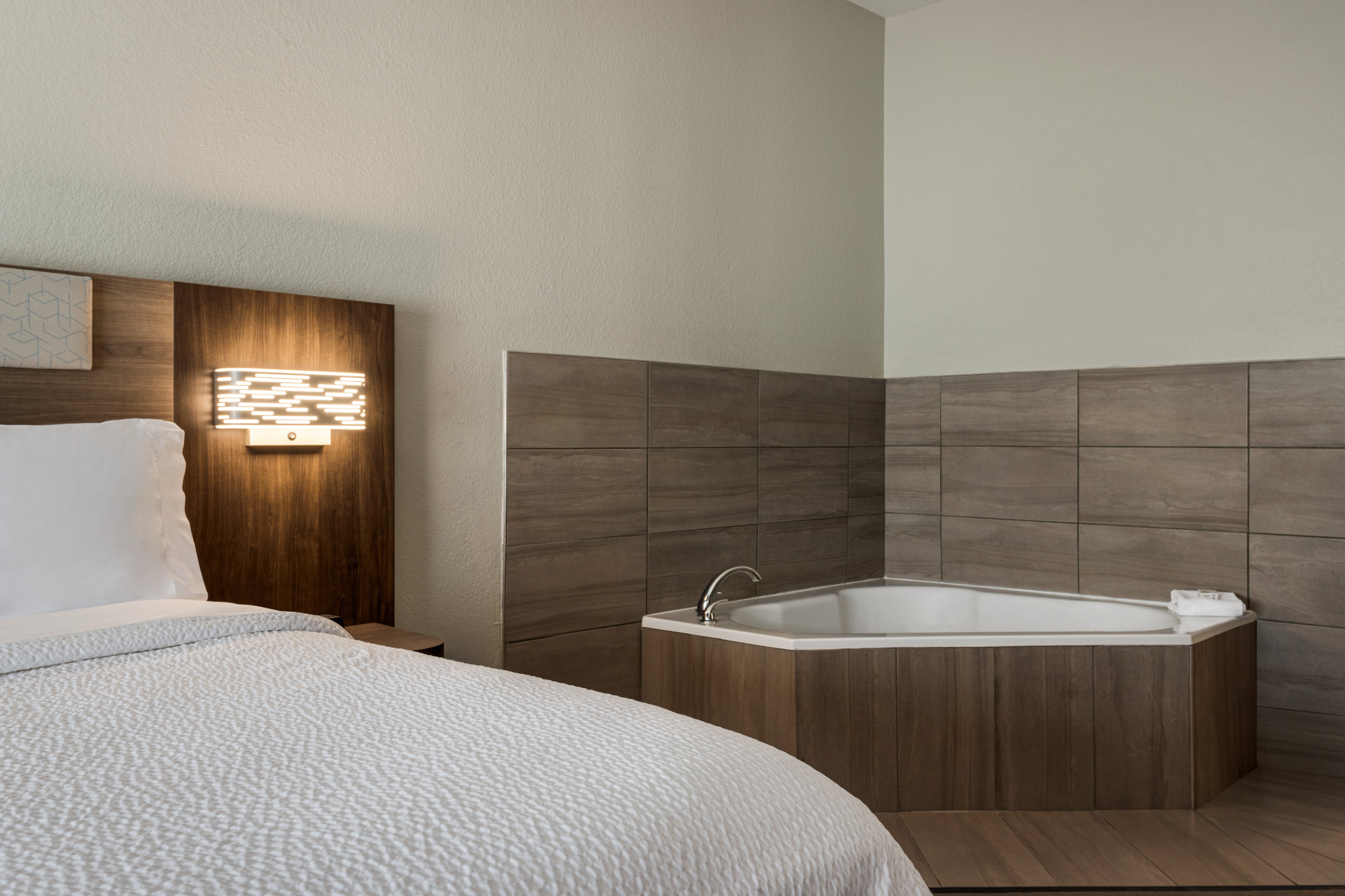 holiday inn express and suites forrest city by ihg