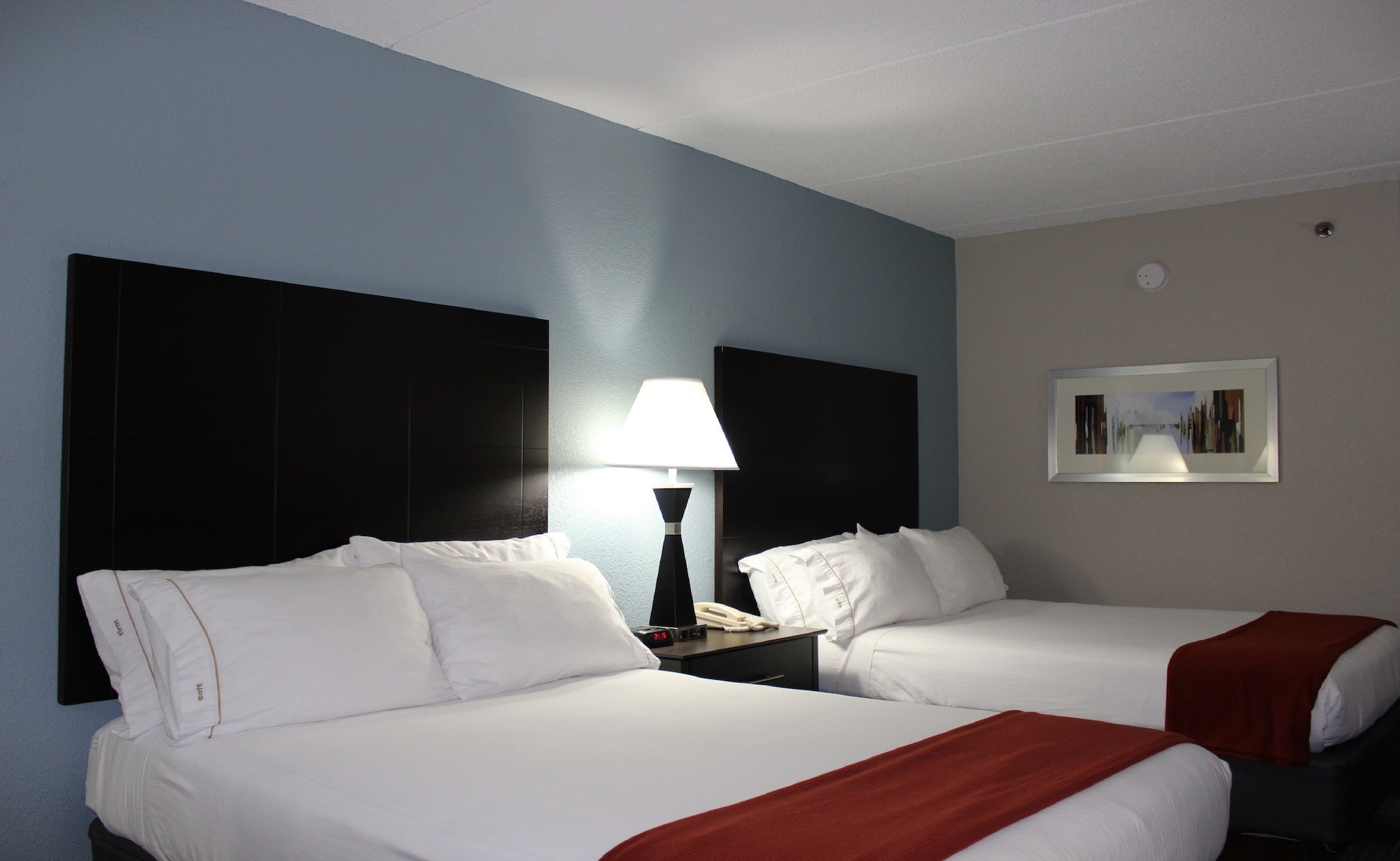 holiday inn express forsyth by ihg