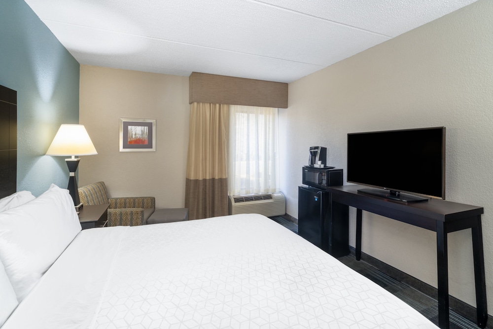 holiday inn express forsyth by ihg