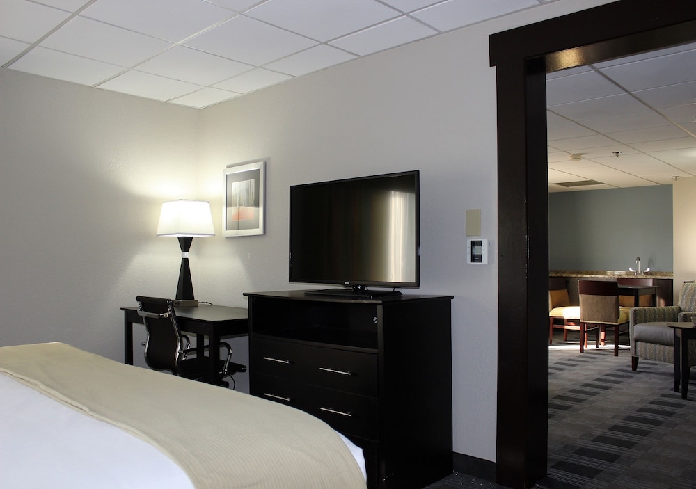 holiday inn express forsyth by ihg