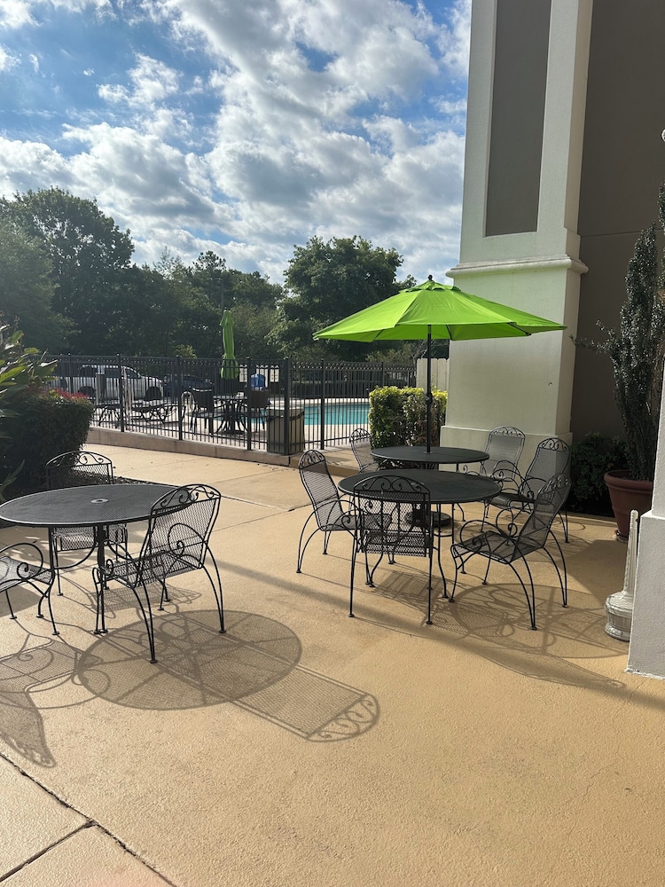 holiday inn express forsyth by ihg