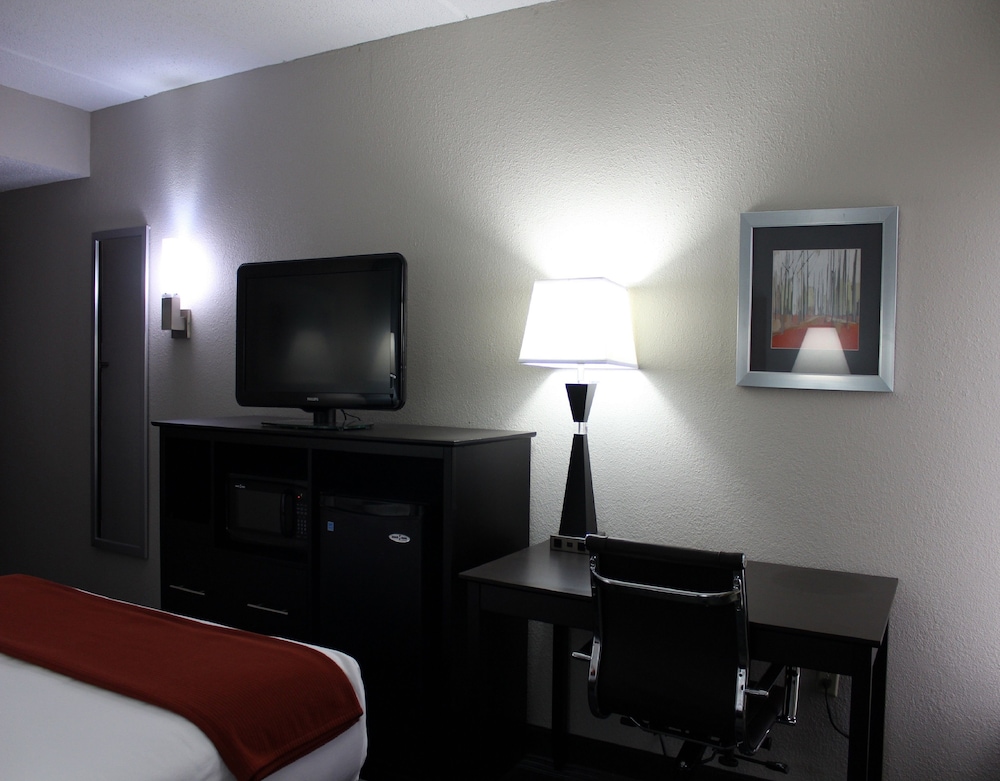 holiday inn express forsyth by ihg