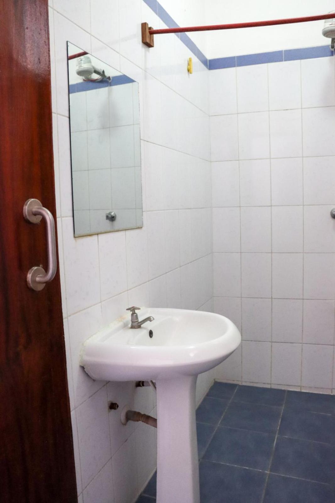 bridge hotel mombasa