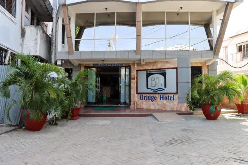 bridge hotel mombasa