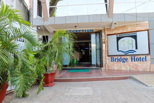 bridge hotel mombasa