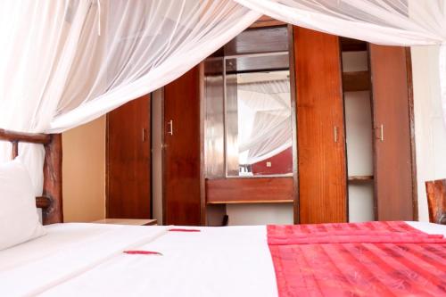 bridge hotel mombasa
