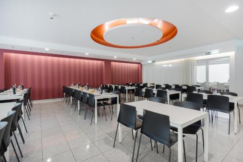 hotel azinheira by ridan hotels