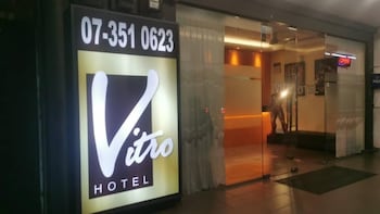 Vitro Hotel,Near Patong Beach,2 star