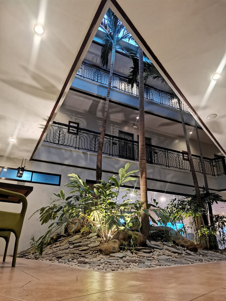 casa leticia business inn