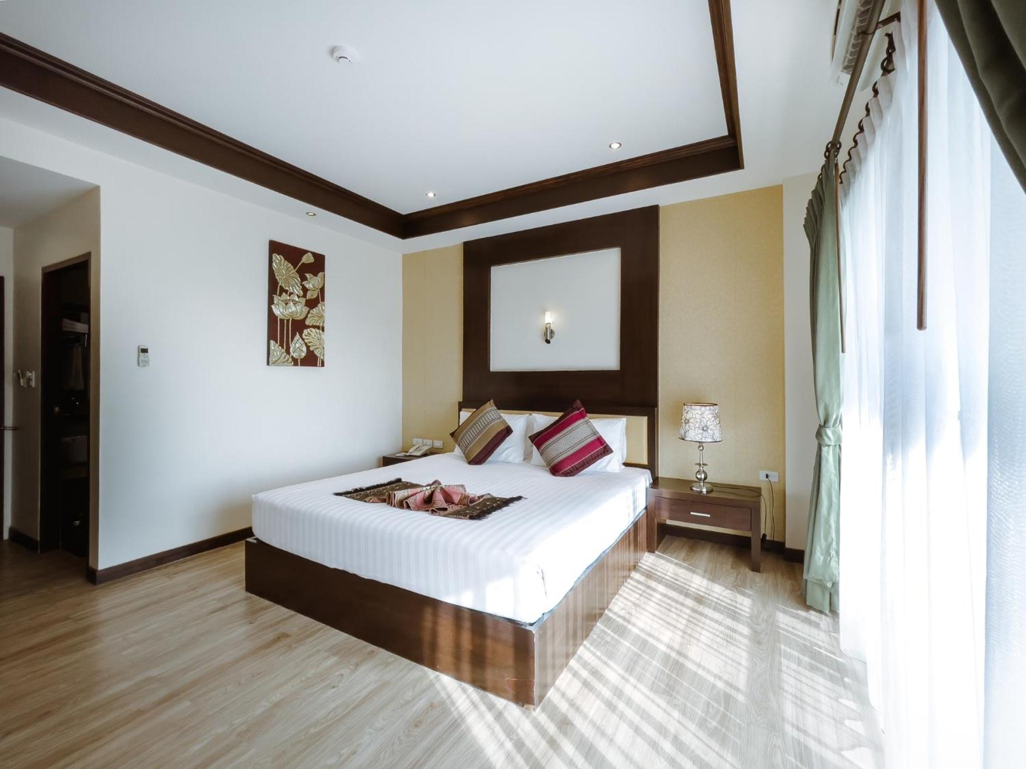 royal nakhara hotel nongkhai