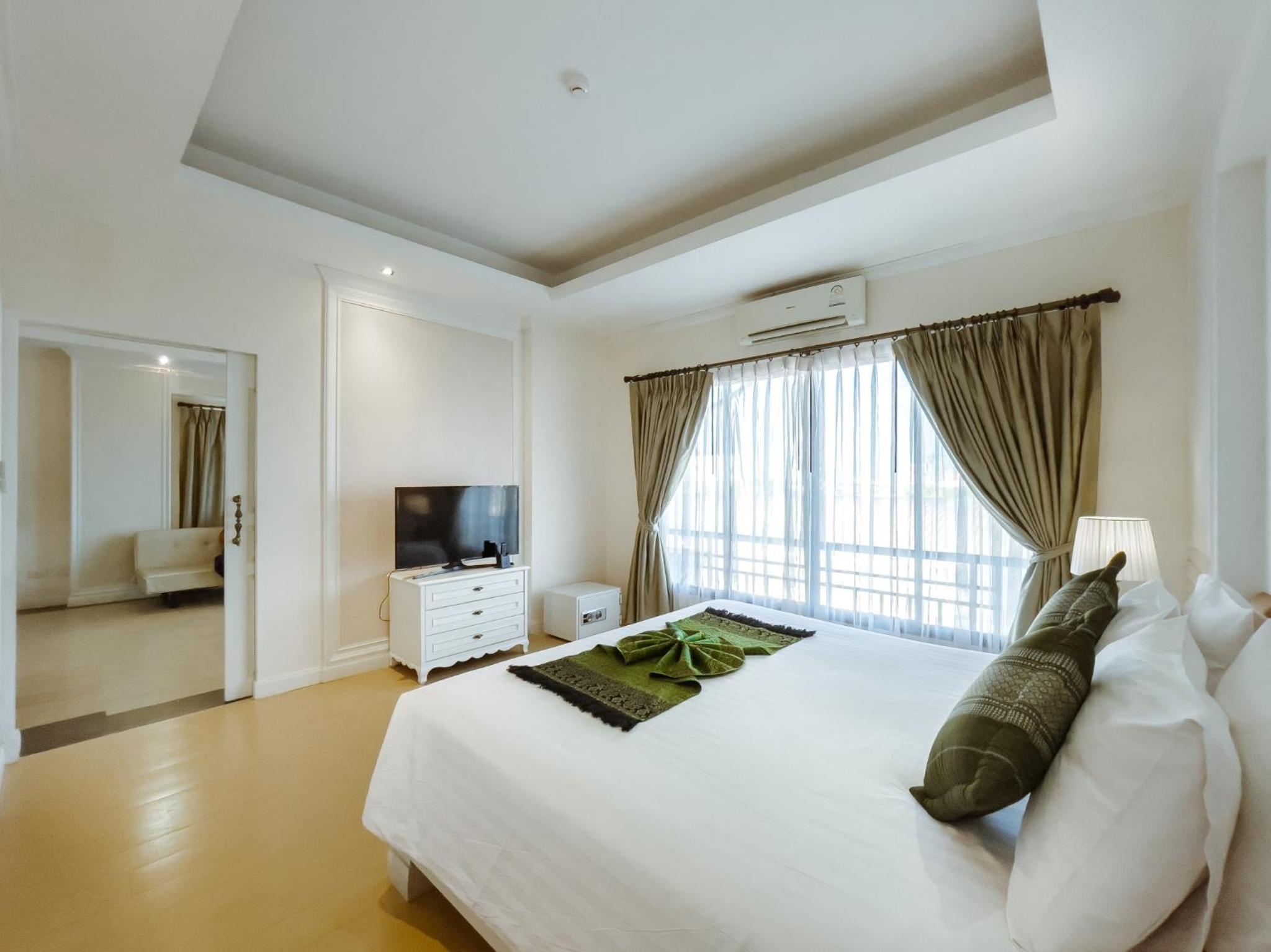royal nakhara hotel nongkhai