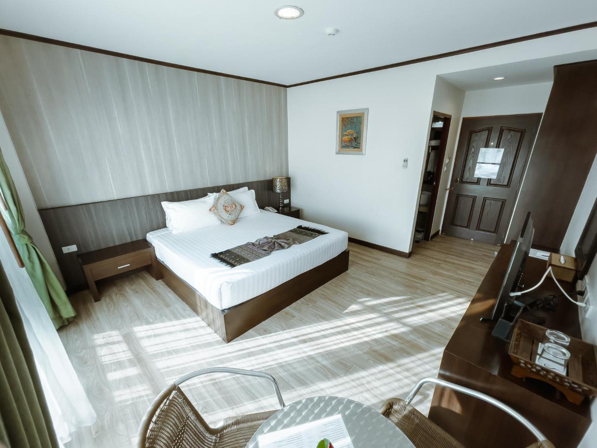 royal nakhara hotel nongkhai