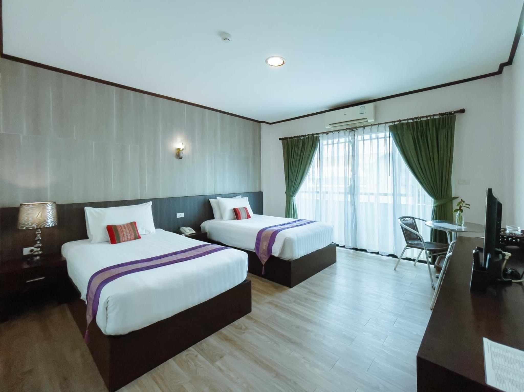 royal nakhara hotel nongkhai