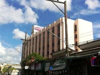river grand hotel hat yai