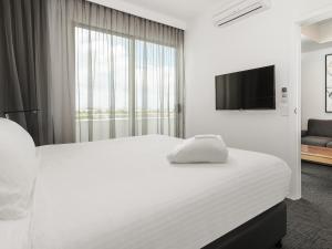 mercure sunshine coast kawana waters