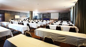 b2 mahidol boutique and budget hotel