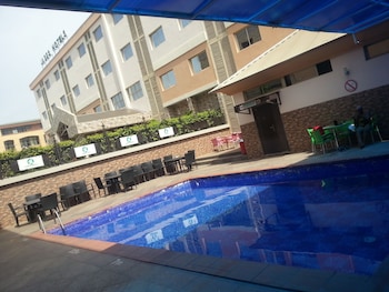 jades hotel
