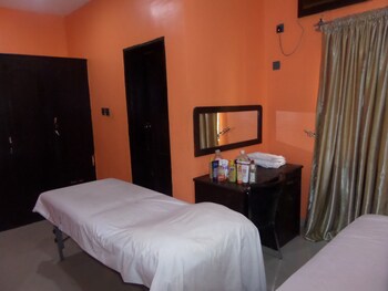 jades hotel