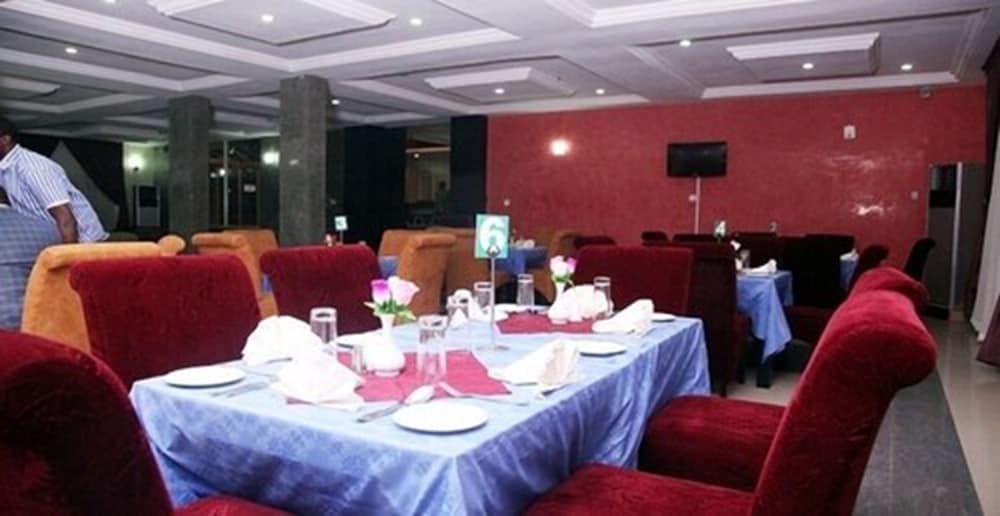 jades hotel