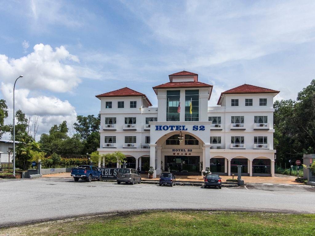 s2 hotel