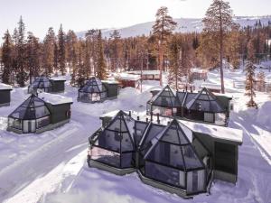 santas hotel aurora and igloos