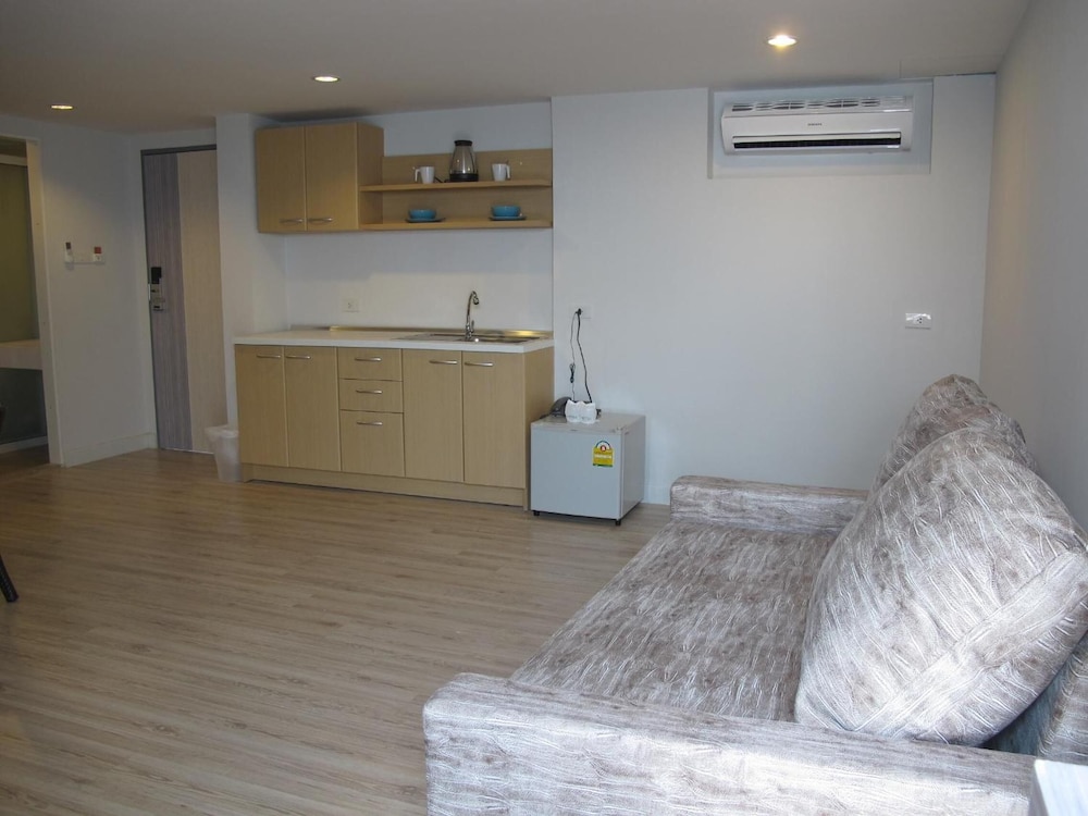 nantra pattaya baan ampoe beach